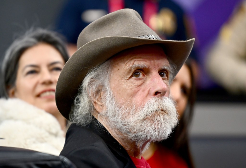 Bob Weir, a founding member of the Grateful Dead, dies at 78