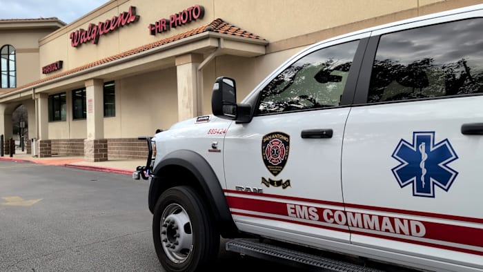 2 men injured after fight in Walgreens parking lot; screwdriver possibly involved