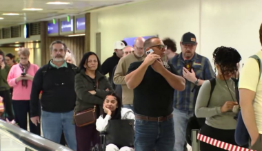 American Airlines passengers see dozens of flights canceled, delayed in Phoenix