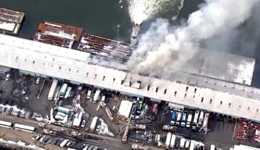 4-alarm inferno rips through NYC warehouse, leaving 'extensive damage,' ravaging at least 25 businesses: FDNY