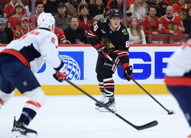 Blackhawks center Teuvo Teravainen (86) looks to pass in the first period against the Capitals at the United Center on Jan. 9, 2026, in Chicago. (John J. Kim/Chicago Tribune)