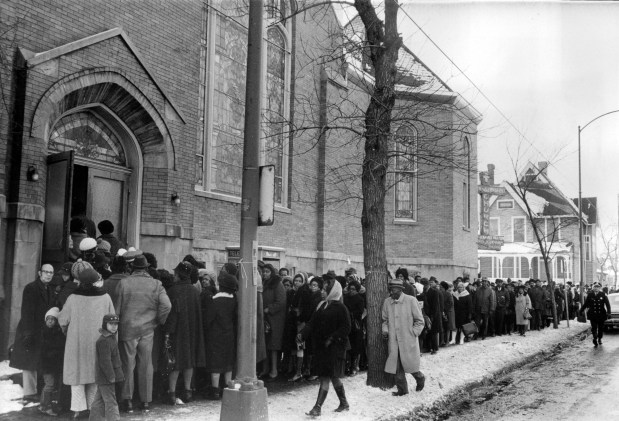 Mourners line up at Greater Salem Baptist Church in Chicago for one of the three funeral services for Mahalia Jackson on Jan. 31, 1972. (William Kelly/Chicago Tribune)