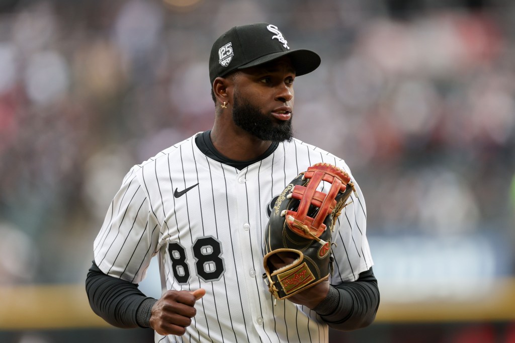 Chicago White Sox trade CF Luis Robert Jr. to New York Mets