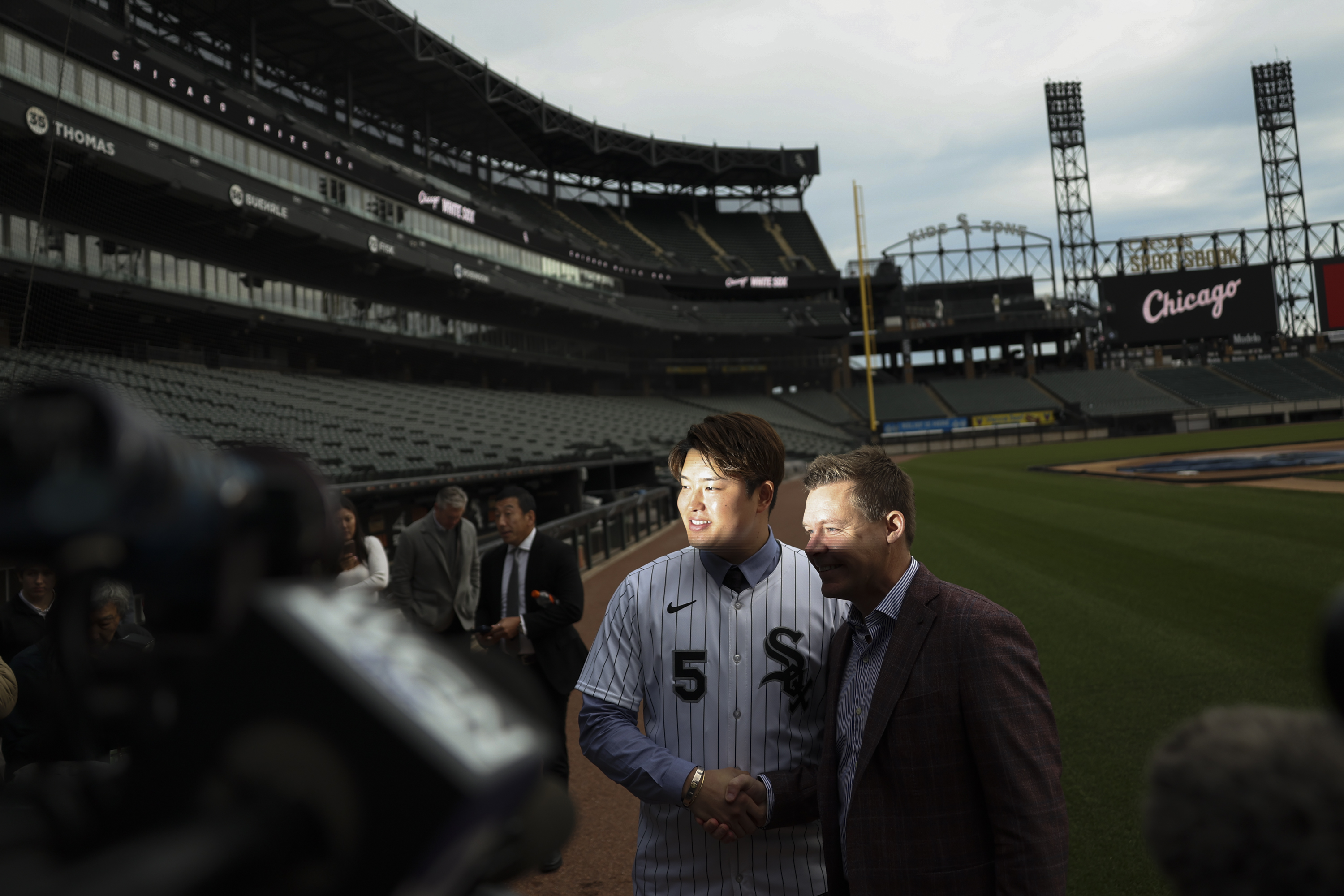 New Chicago White Sox player Munetaka Murakami shakes hands with...
