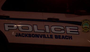 Witnesses, victim ‘uncooperative’ after man suffers close-range wound from shotgun in Jacksonville Beach: police