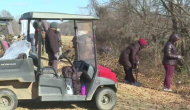 Volunteers clean DC public golf course as Trump takeover looms – NBC4 Washington