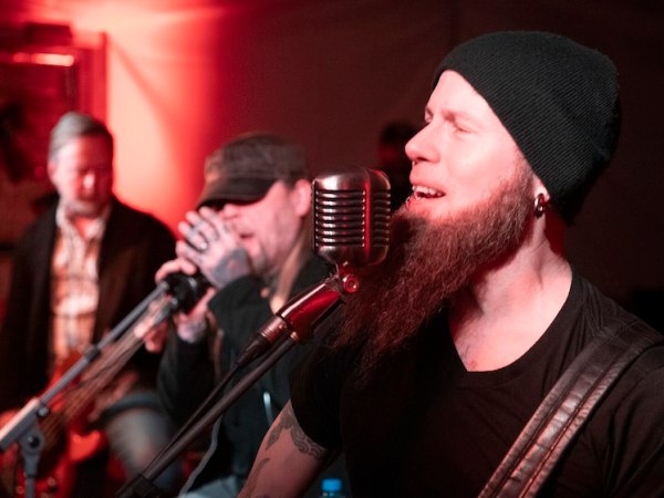 Fiesta Oyster Bake will serve up another steaming pile of nu metal, ’00s-era hard rock