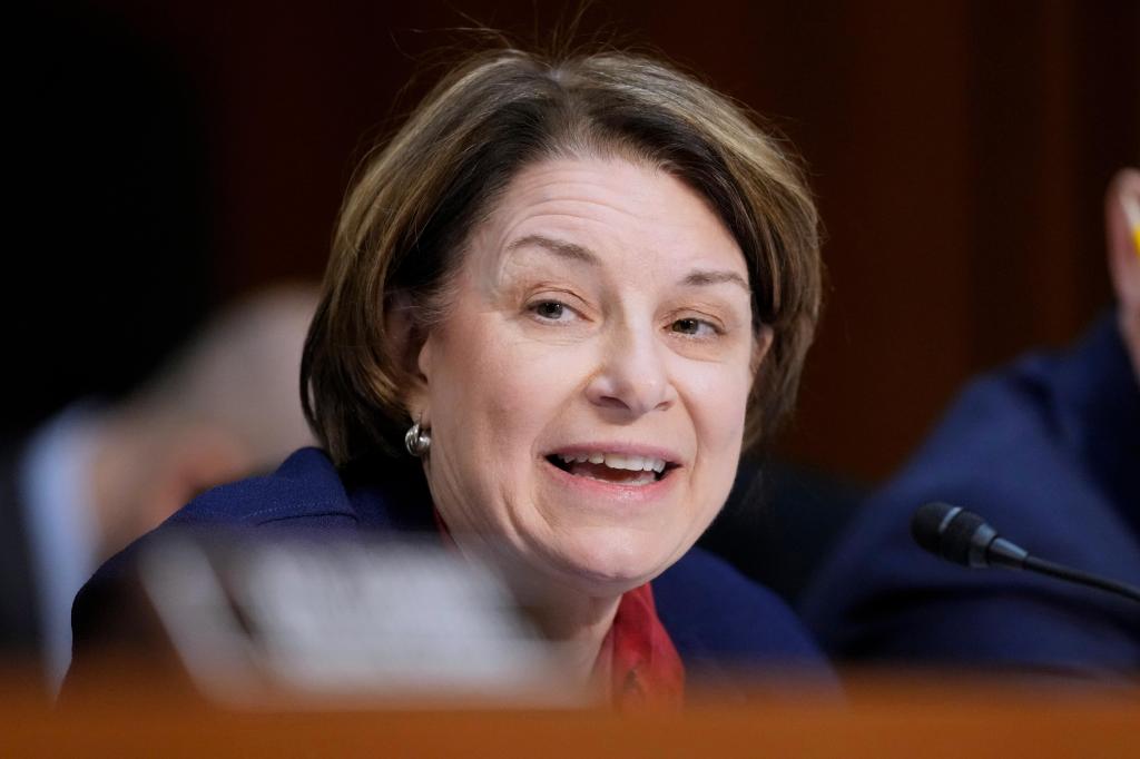 Klobuchar among senators look to start new chapters as governors