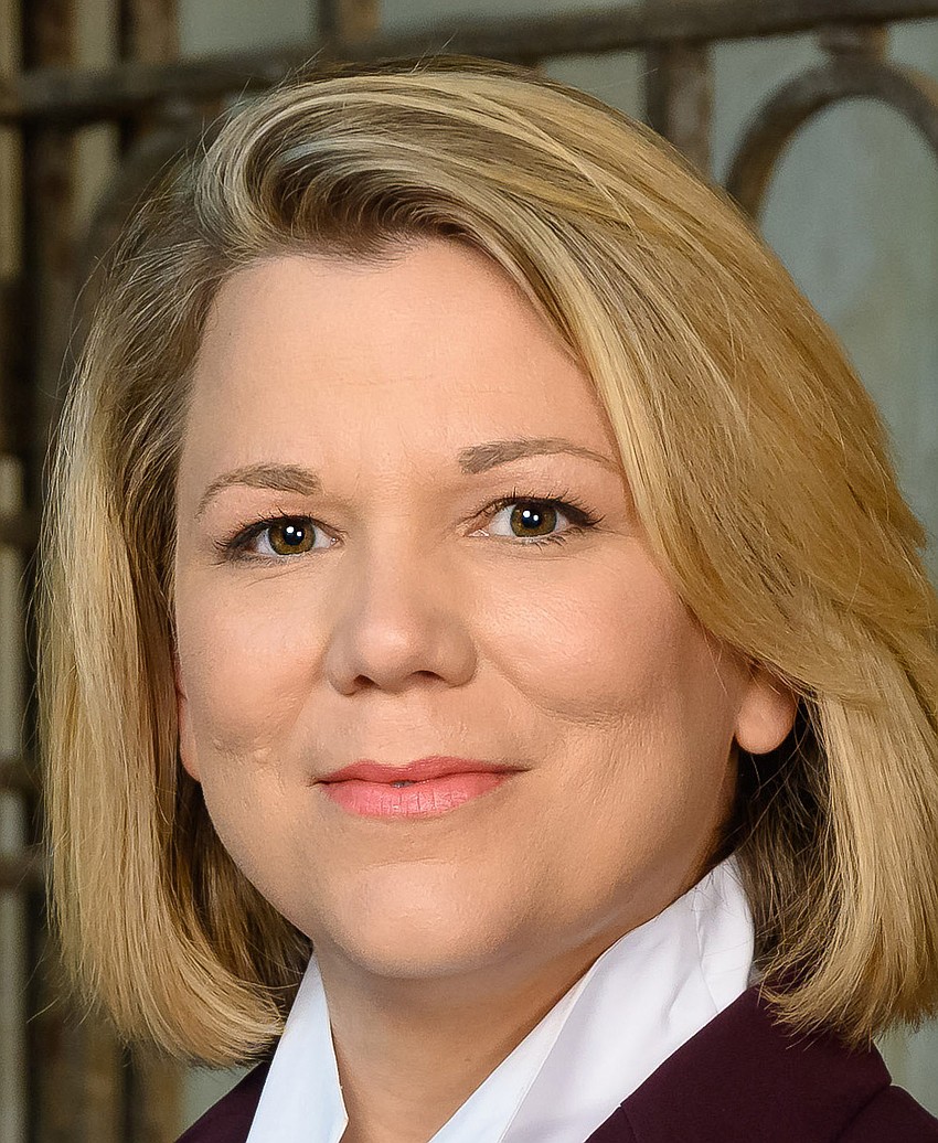 Julia Epstein Julia Epstein