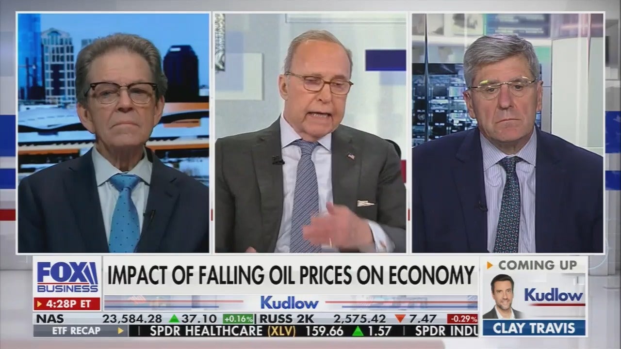 Fox Business host Larry Kudlow repeatedly predicted “negative” inflation for December 2025. It increased instead.