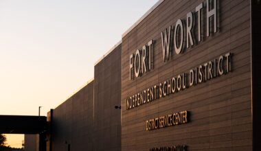 People’s Commissioners Court calls for policy to prevent ICE agents access to FWISD campuses