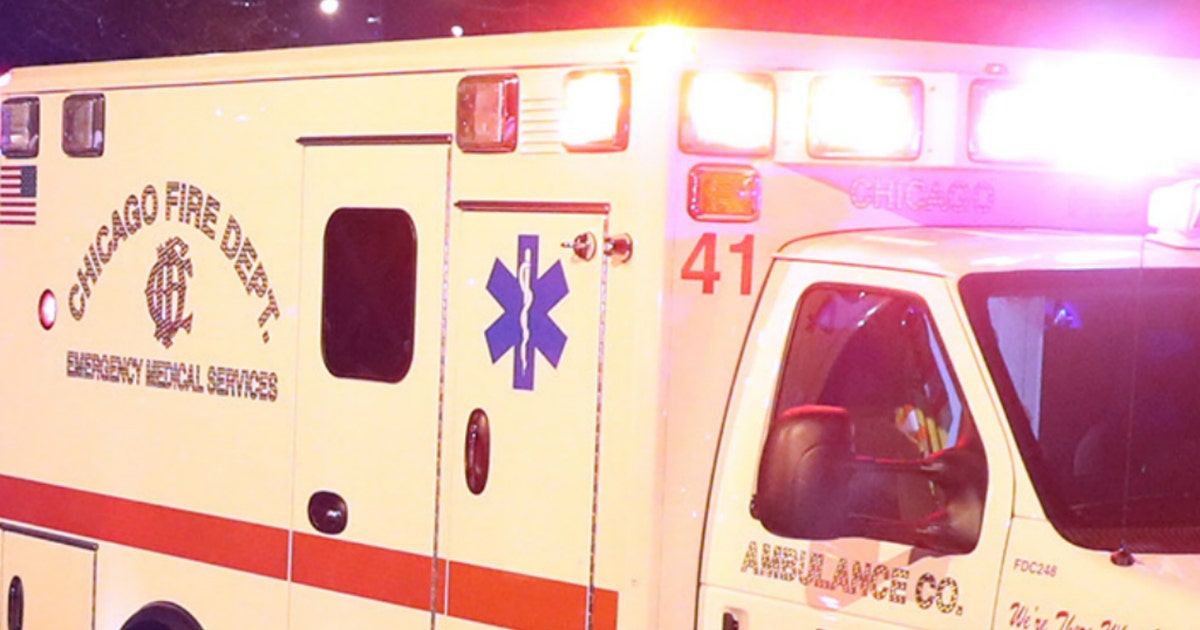 Chicago police investigating after man found shot in neck