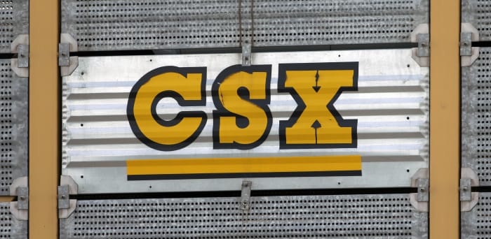 CSX cuts more than 160 management jobs to streamline operations