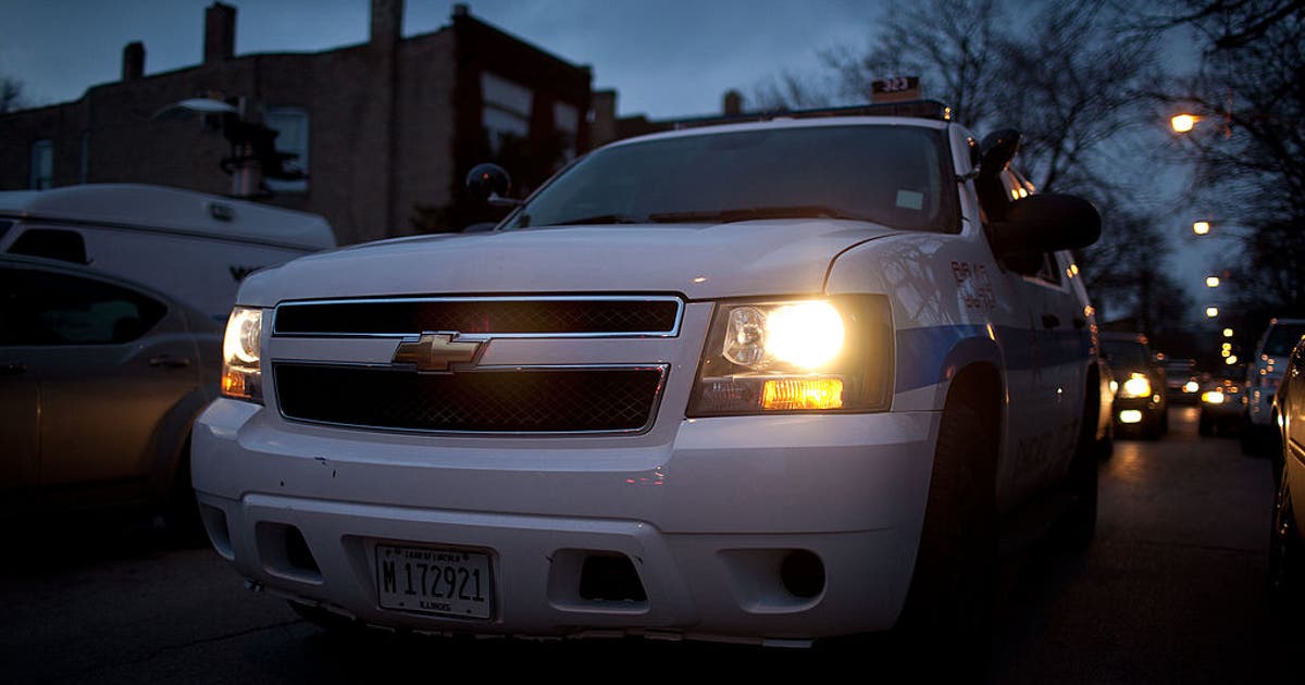 Chicago police: Teen girl shot by someone she knew