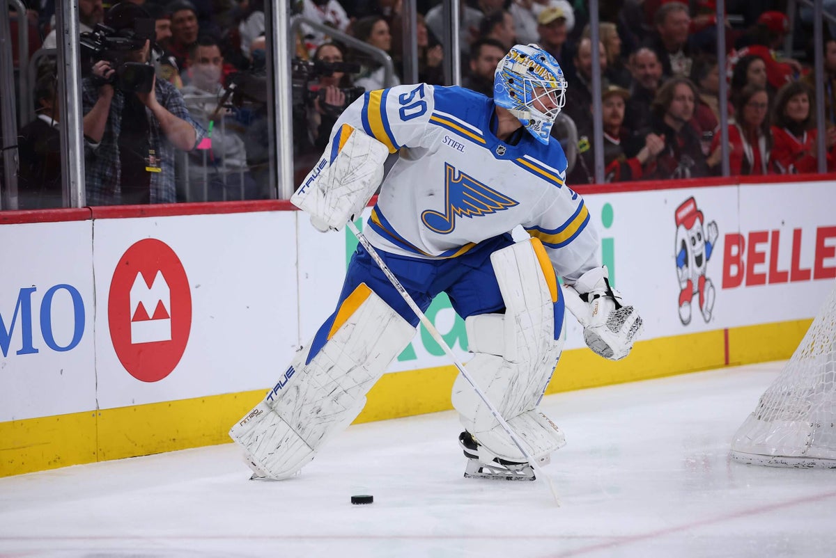 Did Jordan Binnington refuse to be pulled? Blues coach Jim Montgomery sets the record straight