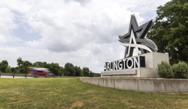 River Legacy Foundation board president challenges Jim Ross for Arlington mayor seat