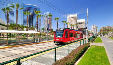 Holiday Bowl attendees urged to use Green Line Trolley to avoid crowds