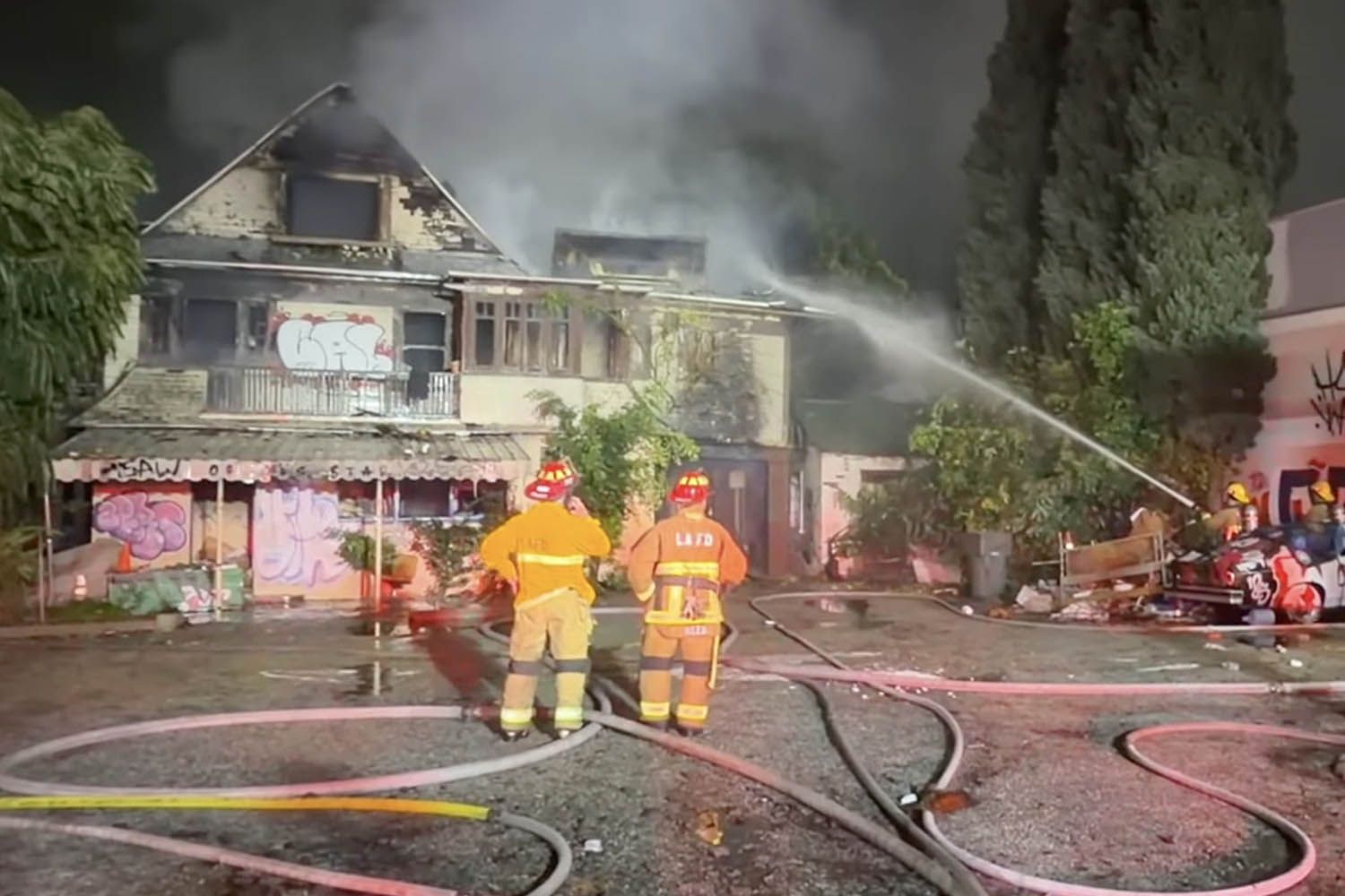 120-Year-Old Hollywood Motel Destroyed in Massive L.A. Structure Fire