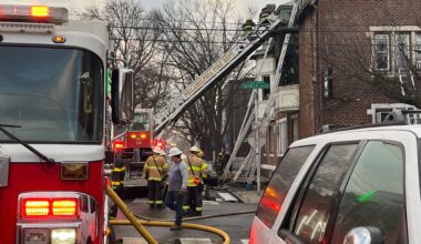 3 injured in South Philadelphia building fire