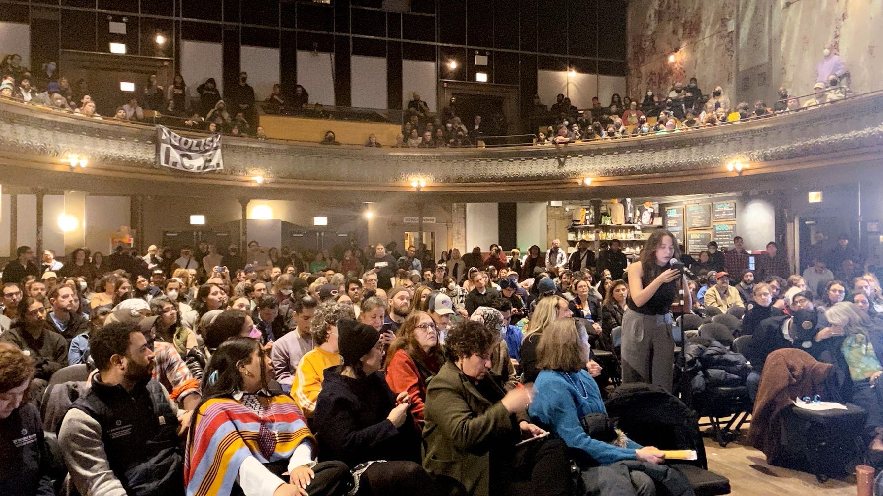 Federal Immigration actions spark community outcry in Chicago 