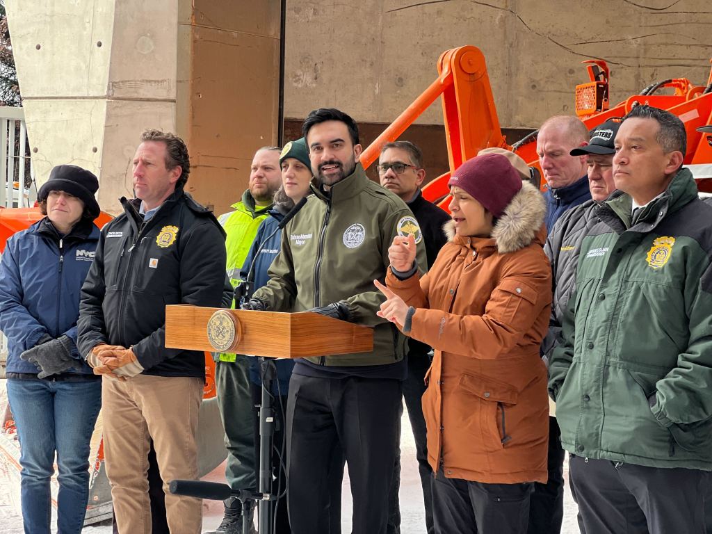 New Yorkers gear up for massive snowstorm threatening the Big Apple