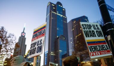 ‘No War With Venezuela’ protest held in downtown Dallas after U.S. seizes Maduro