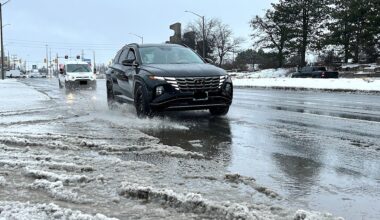 Wet and mild weather in Ontario before winter makes a quick return