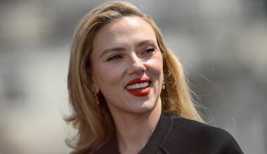 Zoe Saldaña dethrones Scarlett Johansson as highest-grossing actor of all time