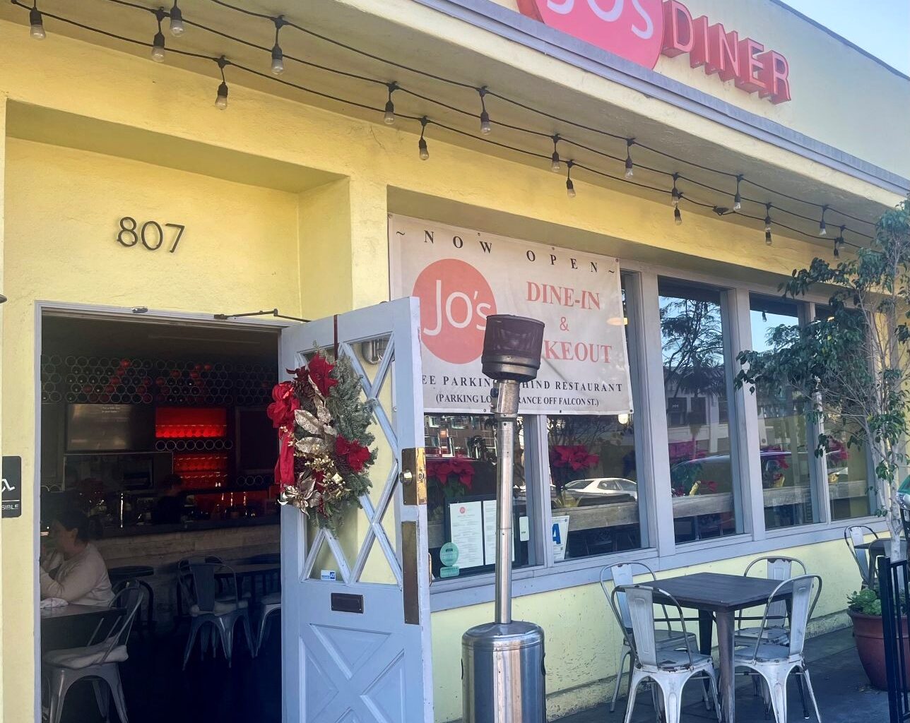 Jo’s Diner in Mission Hills defies most diners