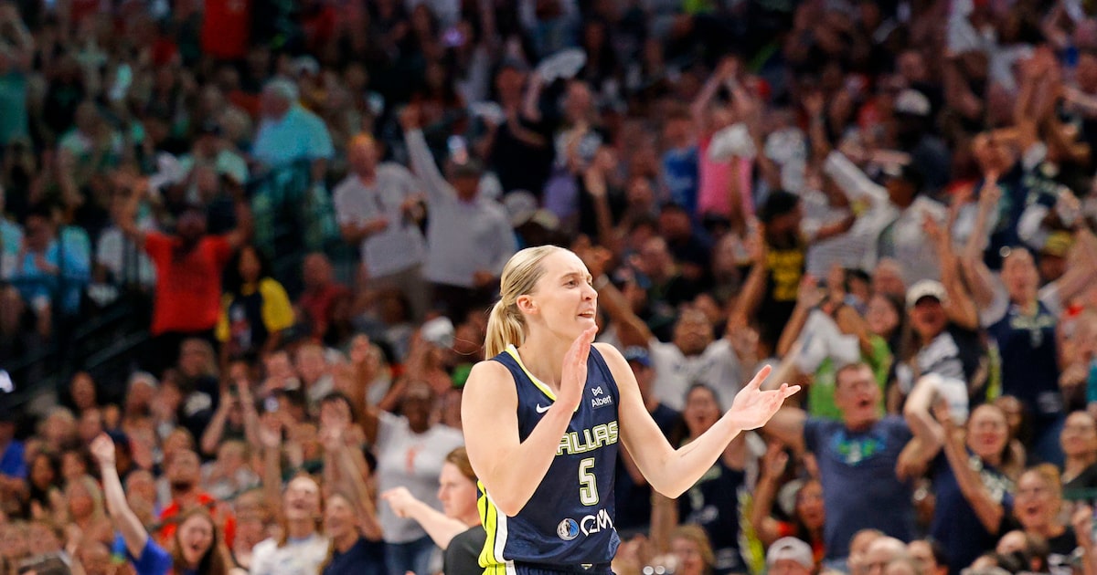 See when Paige Bueckers will play at American Airlines Center