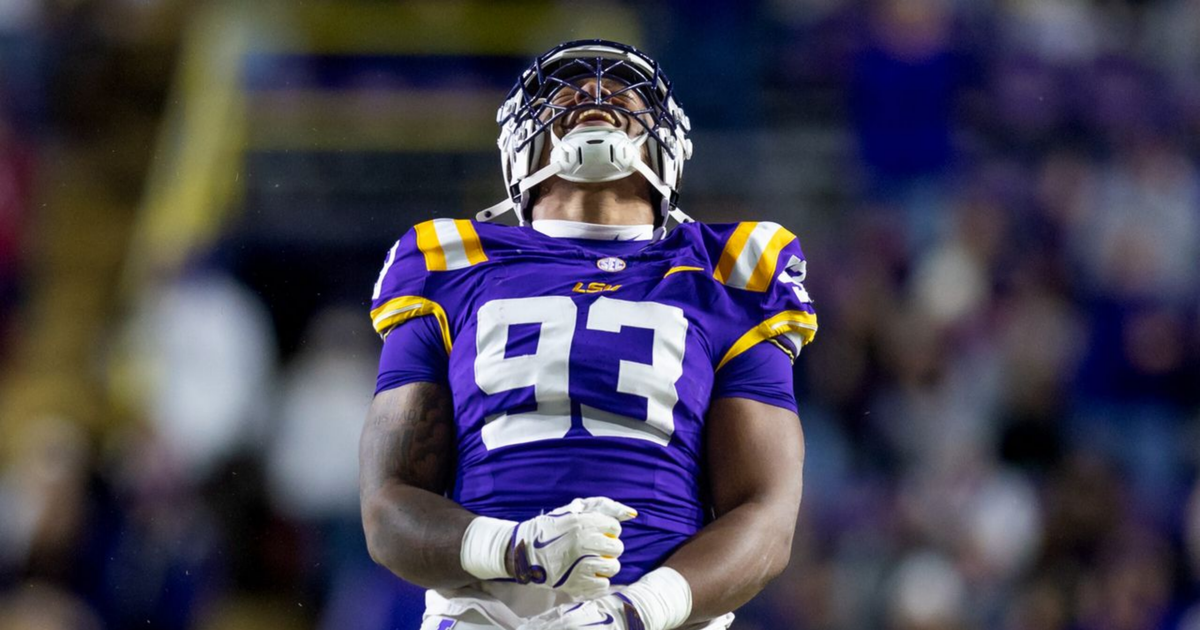 LSU DT Ahmad Breaux celebrates a tackle, via Stephen Lew-Imagn Images