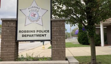 Chicago man charged with attempted murder in Robbins stabbing