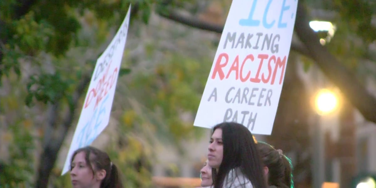 Phoenix demonstrators rally against ICE after deadly shooting in Minneapolis