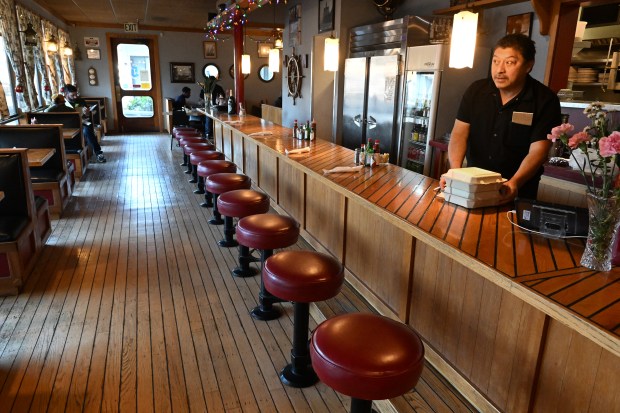 Luis Diaz, co-owner of the Anchorage 5 restaurant, takes care of a takeout order in Sausalito, Calif., on Thursday, Jan. 22, 2026. (Alan Dep/Marin Independent Journal)