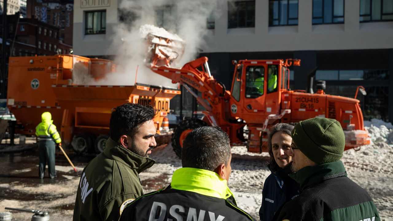 The Department of Sanitation has deployed eight snow-melting machines to clear snow from streets, sidewalks, bus stops and bike lanes. (Michael Appleton/Mayoral Photography Office)