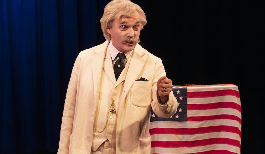 Richard Thomas Channels Mark Twain in Fort Worth