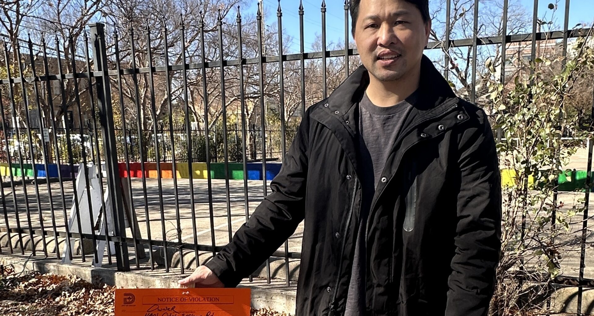 Code enforcement posts violation on Caven lot for littering — but that’s not the problem