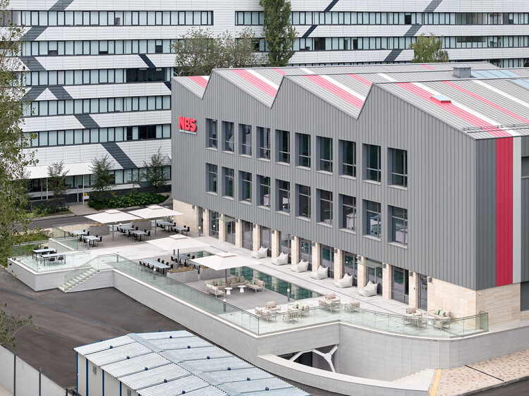 Narxoz University Business School / AGP Architects - Image 1 of 30