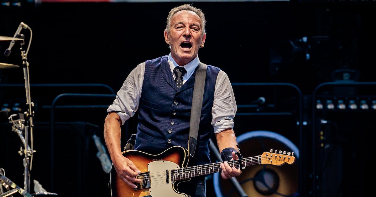 Bruce Springsteen Kicks Trump ‘In the Teeth’ at Rage-Fueled Show