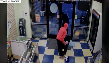 Phoenix-area smoke shops on high alert from recent smash-and-grabs