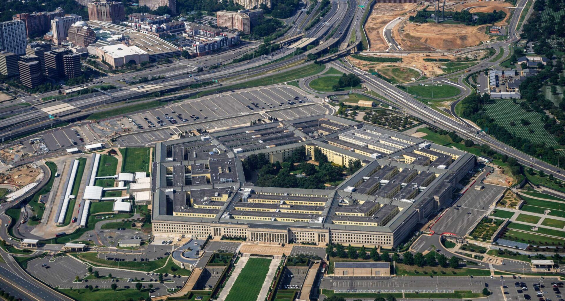 Trump order targeting defense contractor pay, stock buybacks is ‘full of ambiguity’