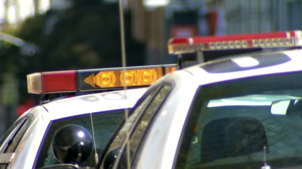 Park Ridge intersection closed after driver strikes pedestrian – NBC Chicago