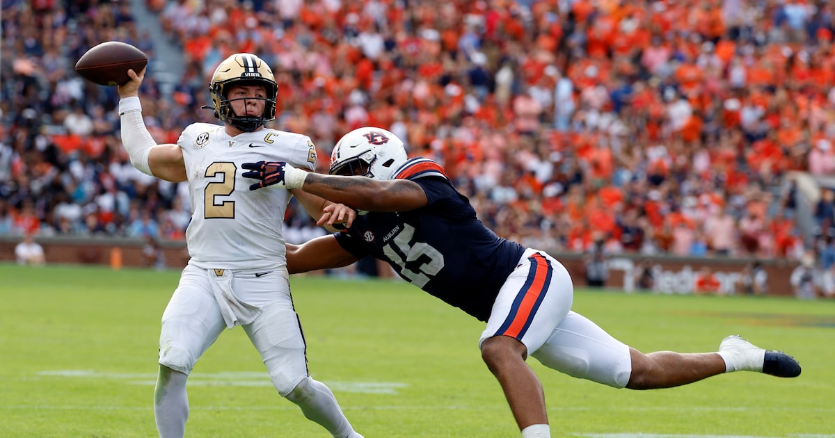 Latest Cowboys mock draft has Dallas taking a pair of SEC defenders in first round