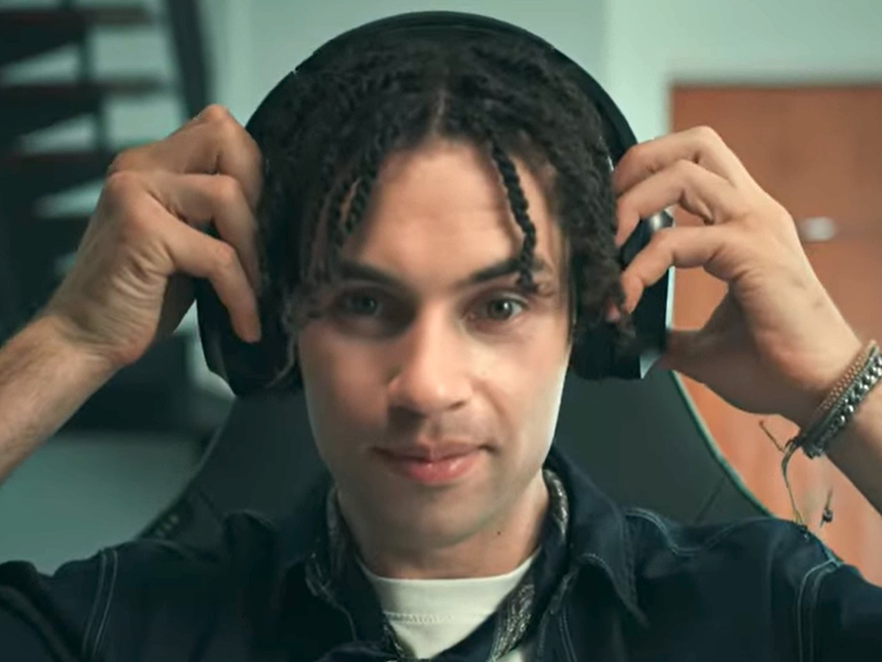 Razer unveils Project Motoko: A display-free AR headset for AI interaction and training