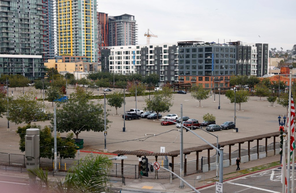 Tailgate Park would be ideal site for homeless center – San Diego Union-Tribune