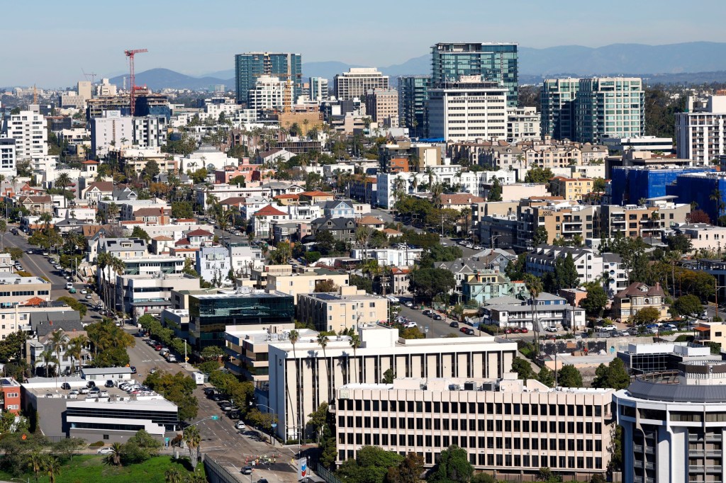 Consumers in wait-and-see mode as San Diego home prices and sales drop – San Diego Union-Tribune