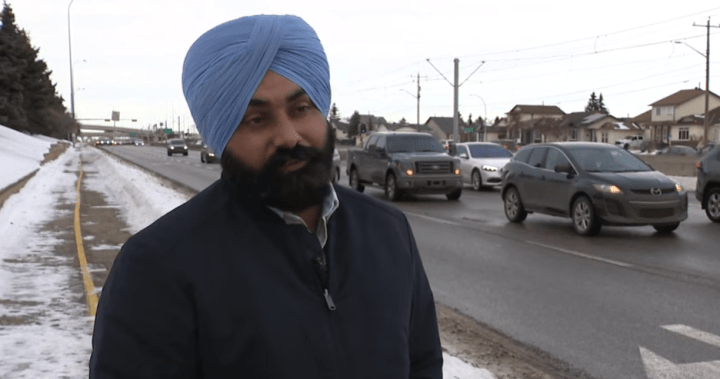 Calgary taxi driver hailed as hero after baby born in back seat