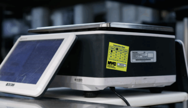 City inspectors found hundreds of broken or miscalibrated food scales at groceries and supermarkets between 2023 and 2025. Credit: Alex Krales/THE CITY