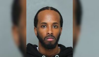 Toronto police seek wanted man after 4‑car collision