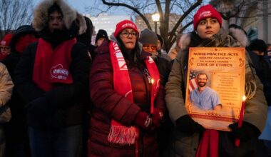 Vigil for Alex Pretti, ICE shooting victim, draws huge crowd at Manhattan’s VA Hospital